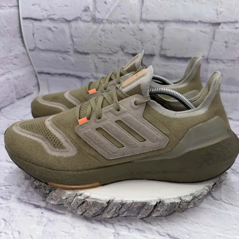 Adidas UltraBoost 22 Mens Sz 12 Orbit Green Beam Orange Running Shoes GX9140